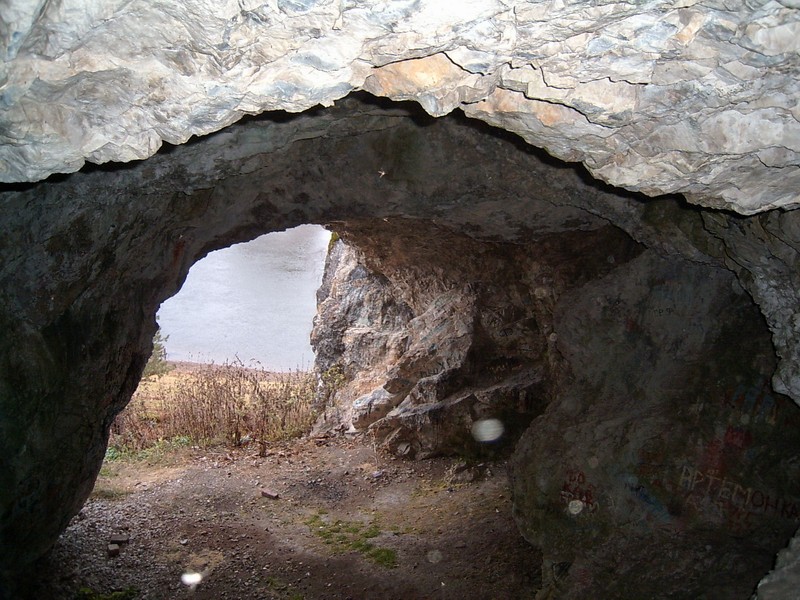 Одна из пещер ок. села Арасланово