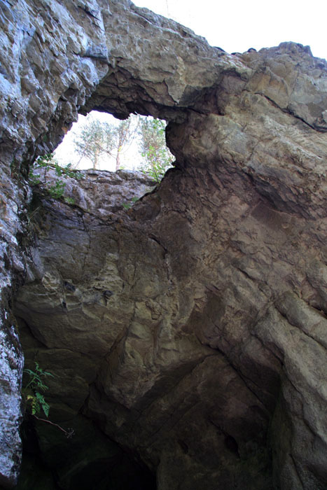 Сикияз-Тамак - пещерный город